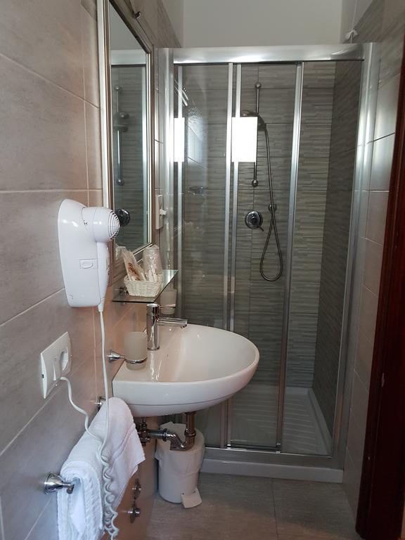 Hotel Nazionale Lido di Jesolo Buitenkant foto