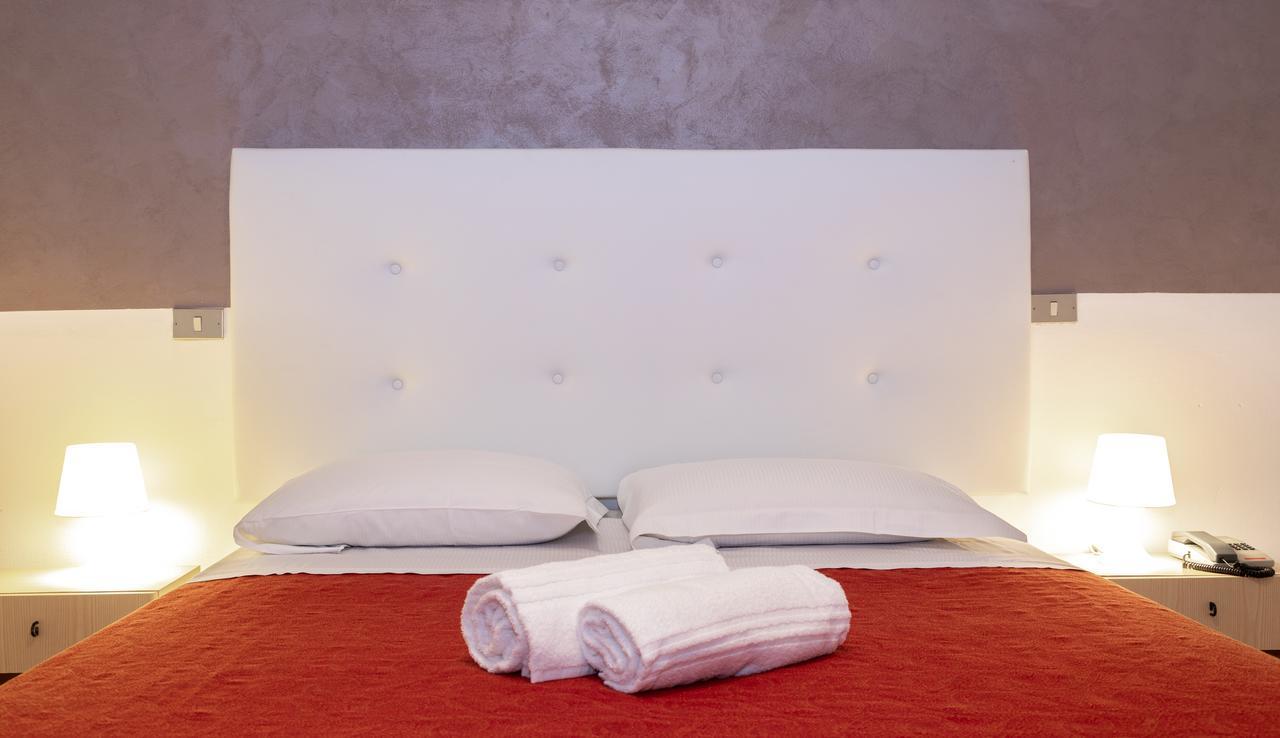 Hotel Nazionale Lido di Jesolo Buitenkant foto