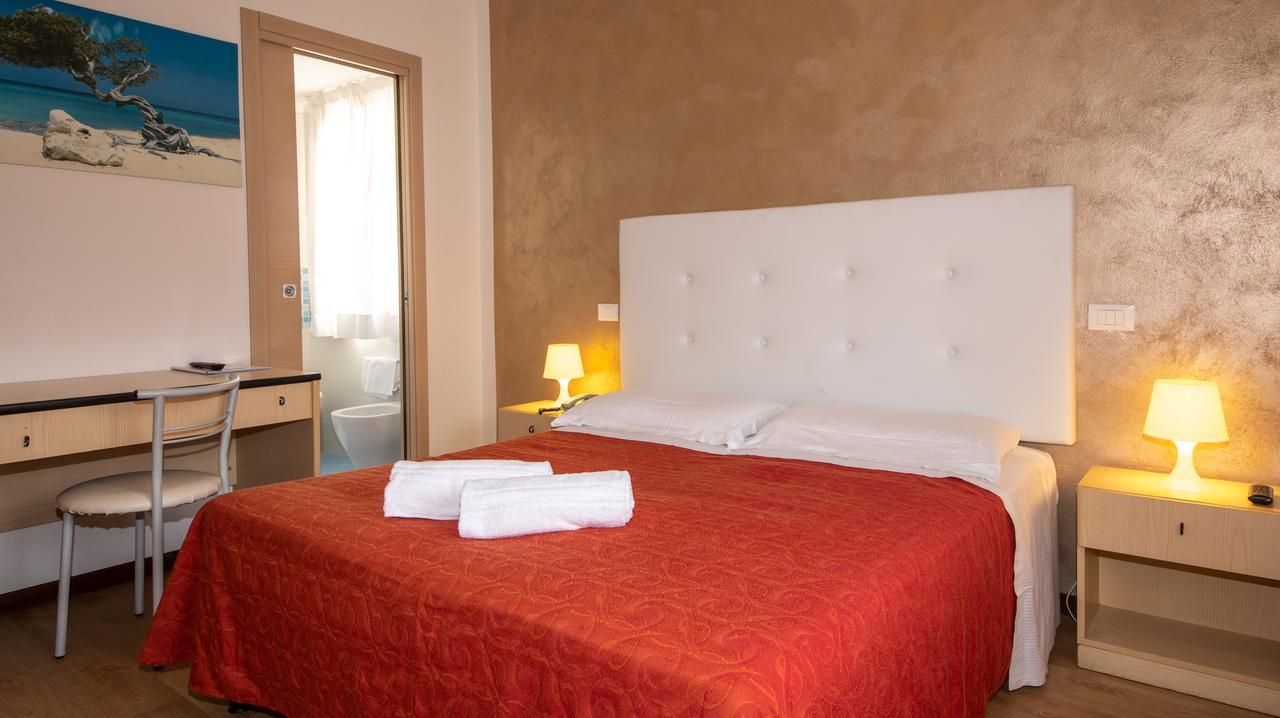 Hotel Nazionale Lido di Jesolo Buitenkant foto